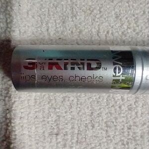 Wet n wild 3 of a kind lips eyes cheeks 730 plage de la cote est